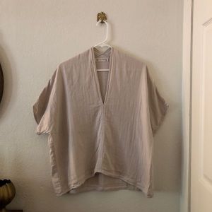 Hackwith Double V Top in Light Gray